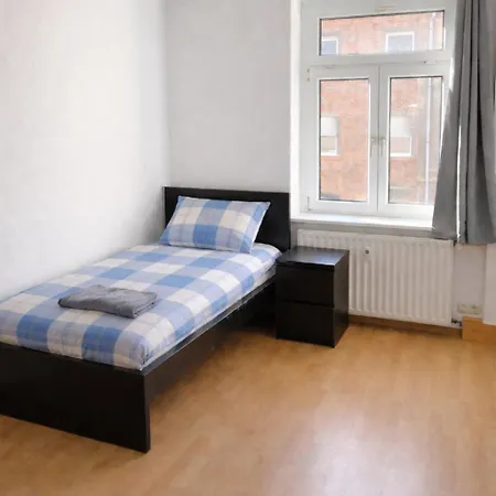 5 Bett Monteurwohnungen In Apartament Bitterfeld-Wolfen
