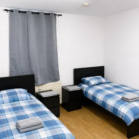 5 Bett Monteurwohnungen In